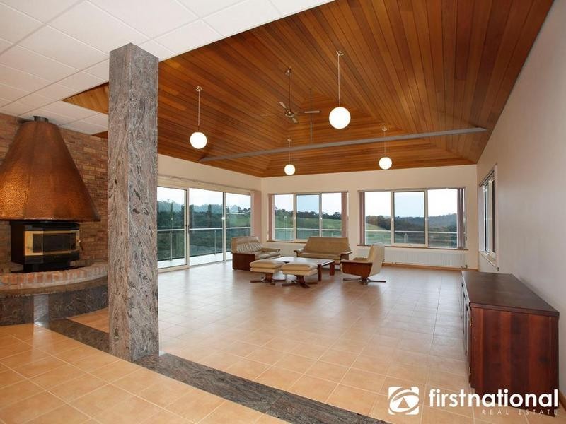 195 Yackatoon Road, Beaconsfield Upper VIC 3808