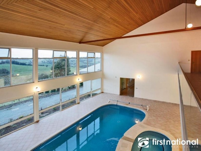 195 Yackatoon Road, Beaconsfield Upper VIC 3808