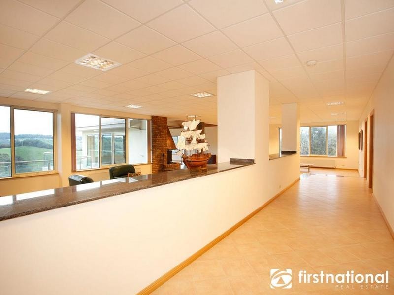 195 Yackatoon Rd, Beaconsfield Upper VIC 3808