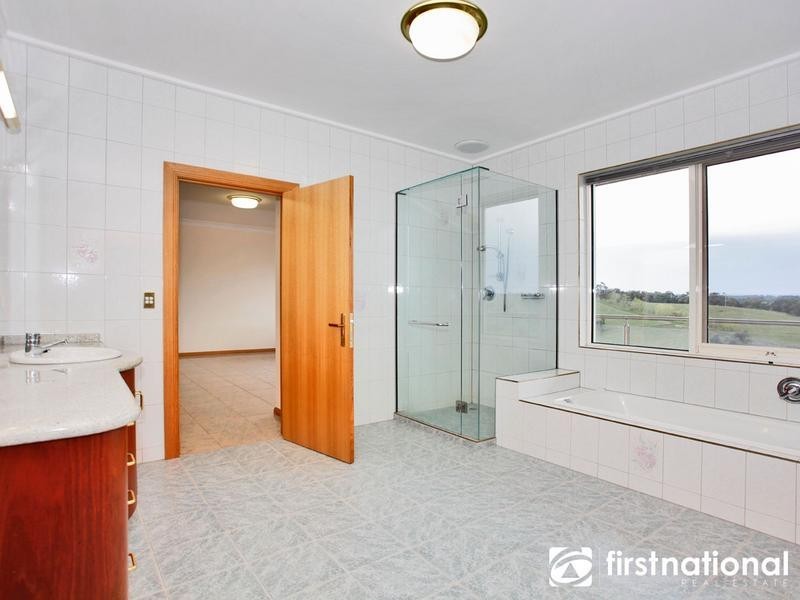 195 Yackatoon Rd, Beaconsfield Upper VIC 3808