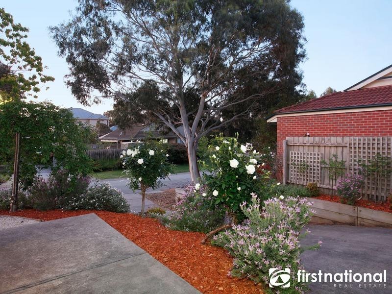 26 Valley View Crescent, Berwick VIC 3806