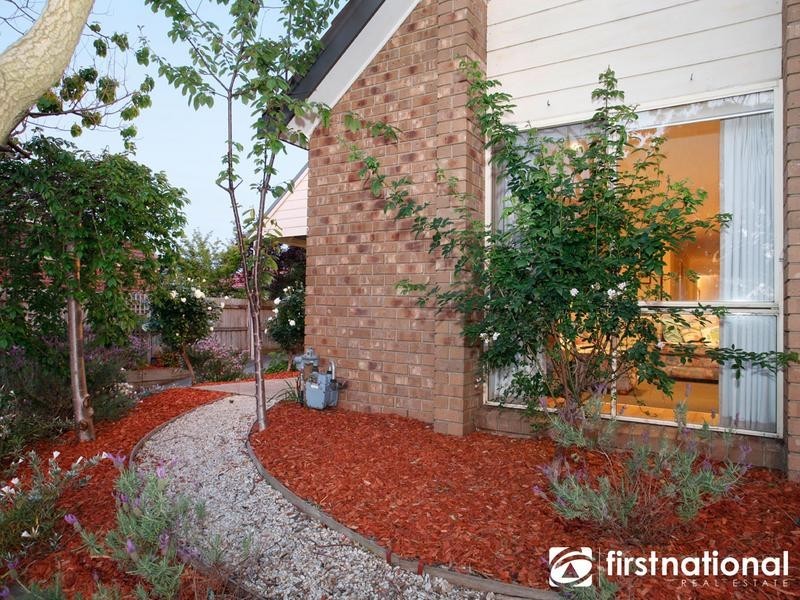 26 Valley View Crescent, Berwick VIC 3806