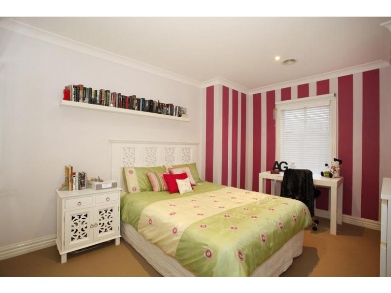 6A Buchanan Road, Berwick VIC 3806