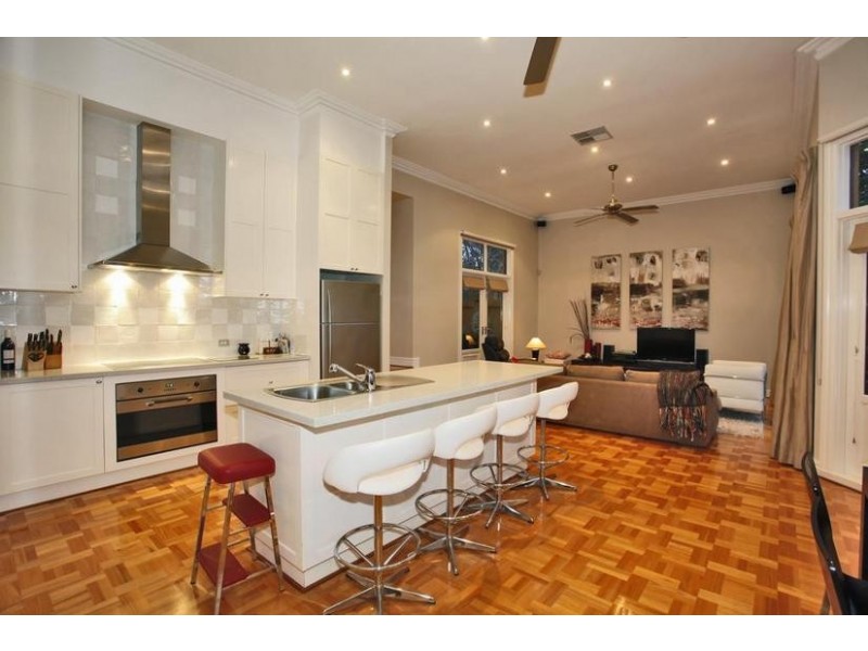 6A Buchanan Road, Berwick VIC 3806