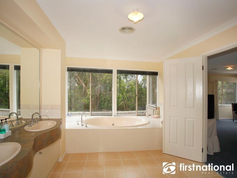 30 North Hidden Valley Circuit, Beaconsfield VIC 3807