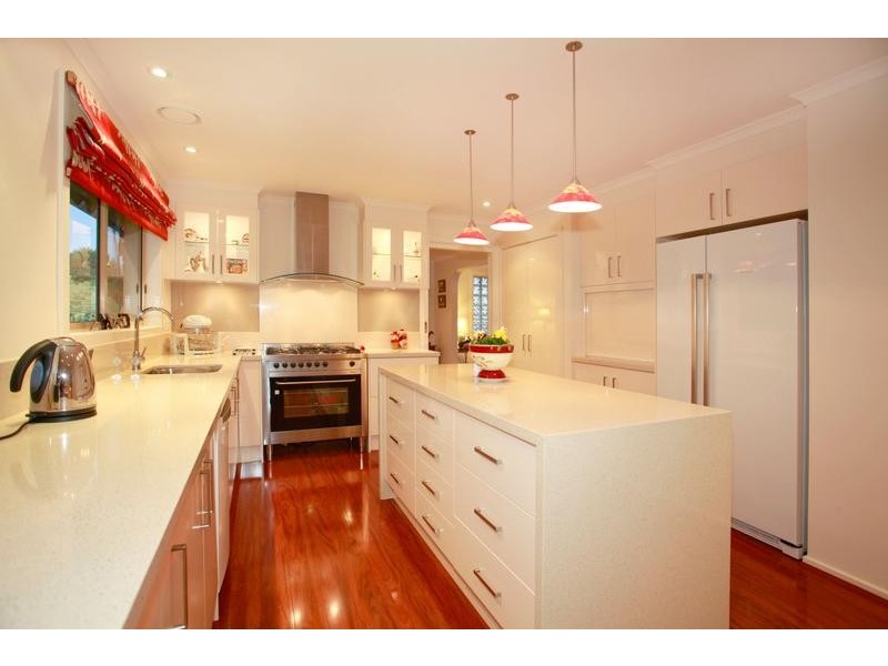 5 Shannon Way, Berwick VIC 3806