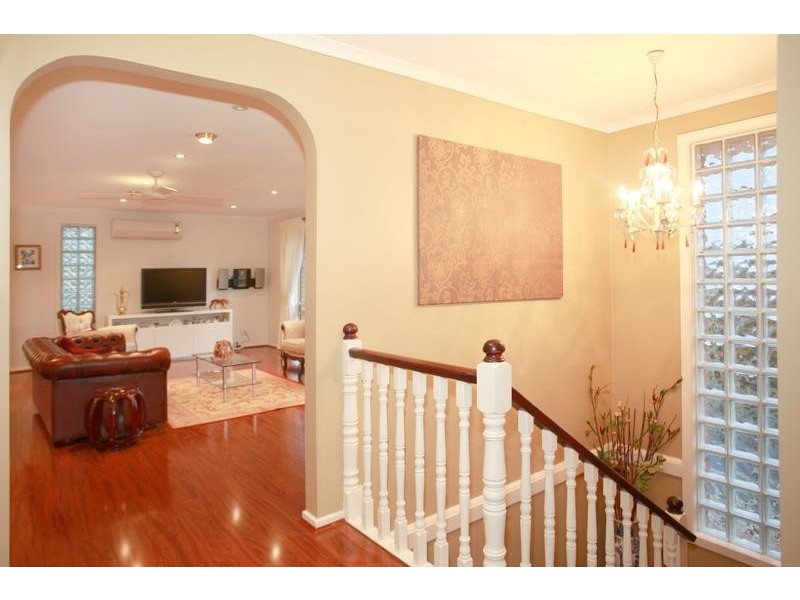 5 Shannon Way, Berwick VIC 3806