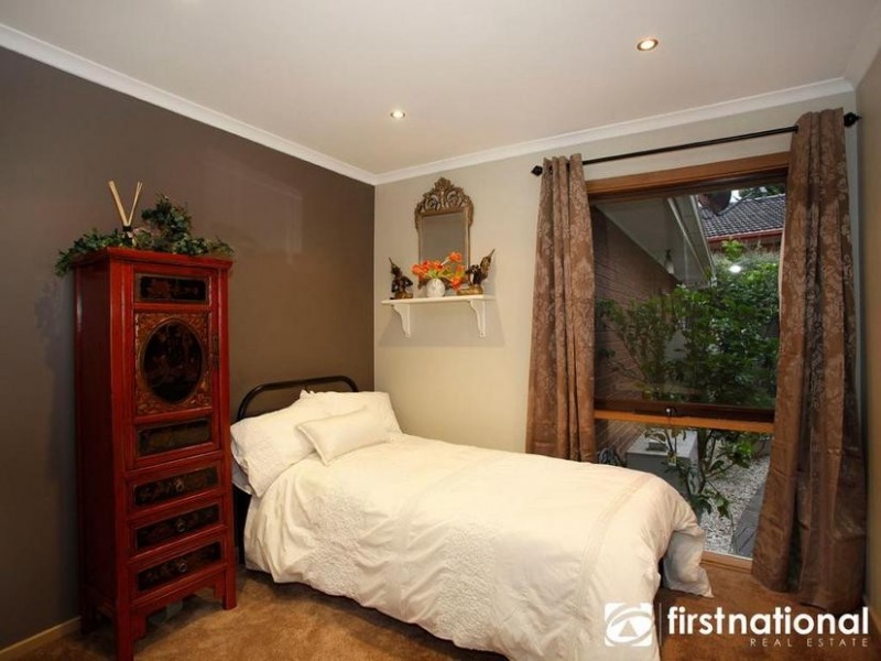 50 Edrington Park Drive, Berwick VIC 3806