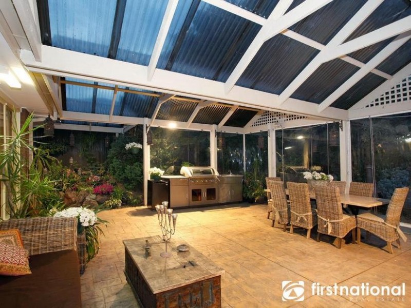 50 Edrington Park Drive, Berwick VIC 3806