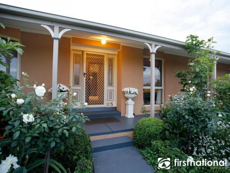 50 Edrington Park Drive, Berwick VIC 3806