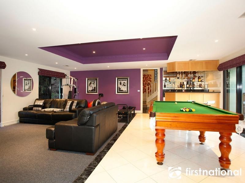 16 Casey Drive, Berwick VIC 3806