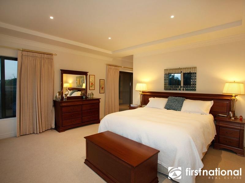 16 Casey Drive, Berwick VIC 3806