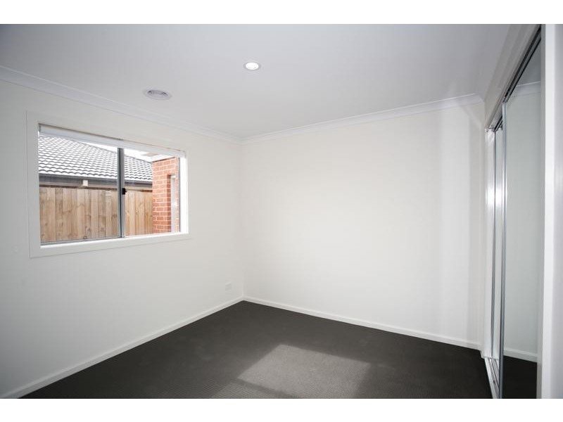 3 Caladenia Street, Officer VIC 3809