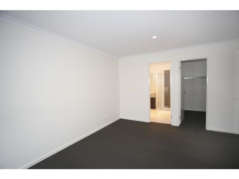 3 Caladenia Street, Officer VIC 3809
