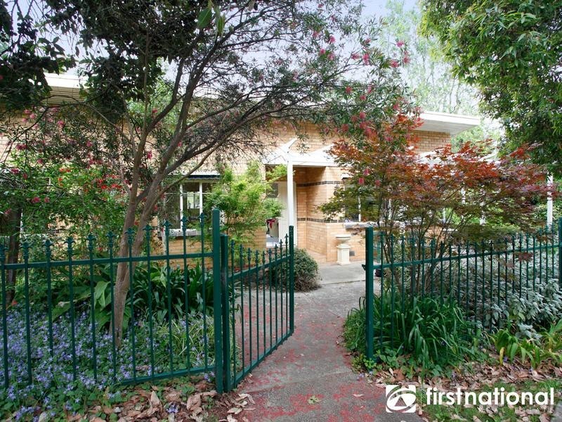 50-52 Brisbane St, Berwick VIC 3806