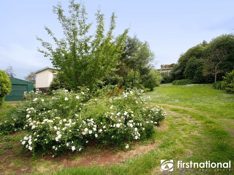 50-52 Brisbane St, Berwick VIC 3806