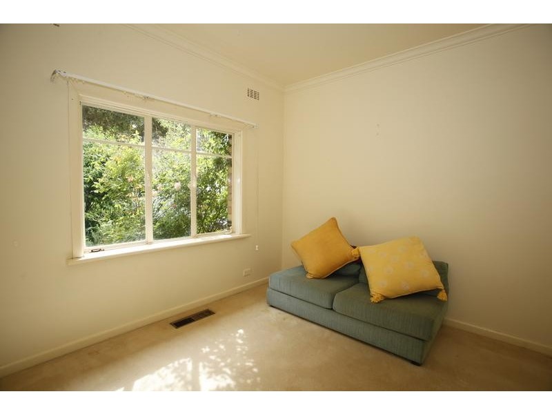 50-52 Brisbane St, Berwick VIC 3806