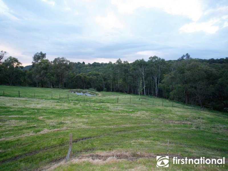 172 Yackatoon Rd, Beaconsfield Upper VIC 3808