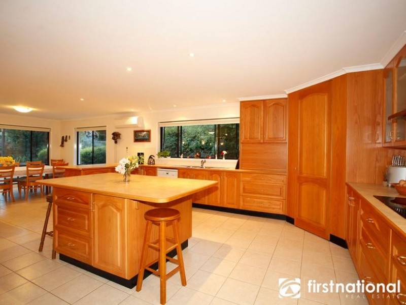 172 Yackatoon Rd, Beaconsfield Upper VIC 3808