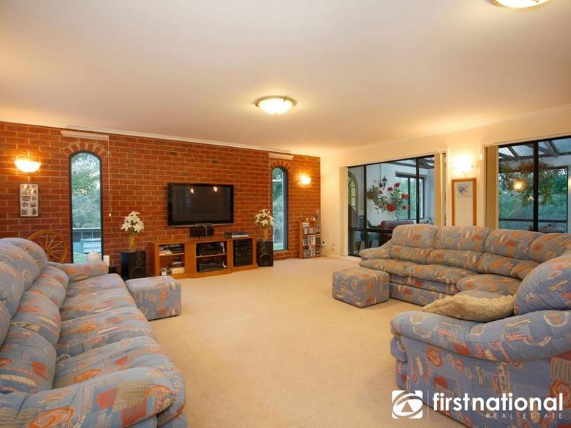 172 Yackatoon Rd, Beaconsfield Upper VIC 3808