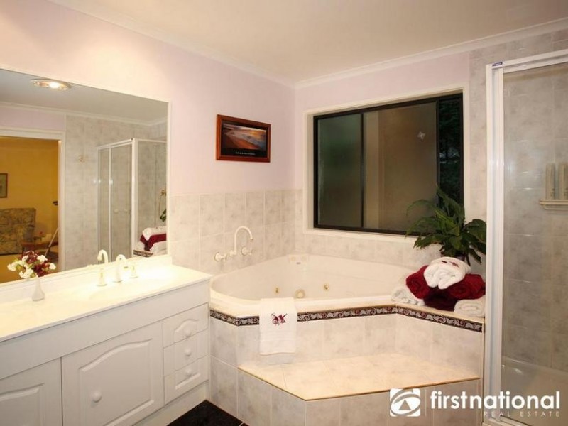 172 Yackatoon Rd, Beaconsfield Upper VIC 3808