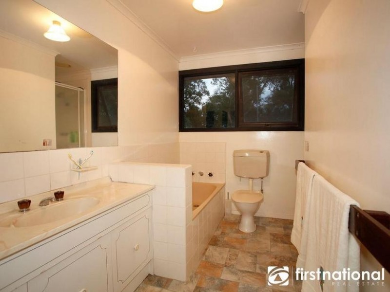 172 Yackatoon Rd, Beaconsfield Upper VIC 3808