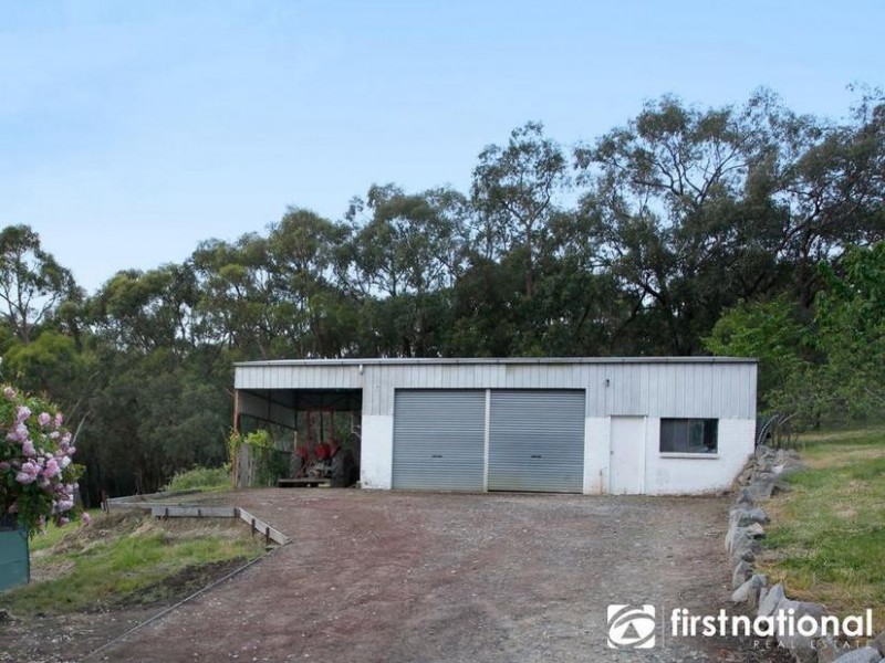 172 Yackatoon Rd, Beaconsfield Upper VIC 3808