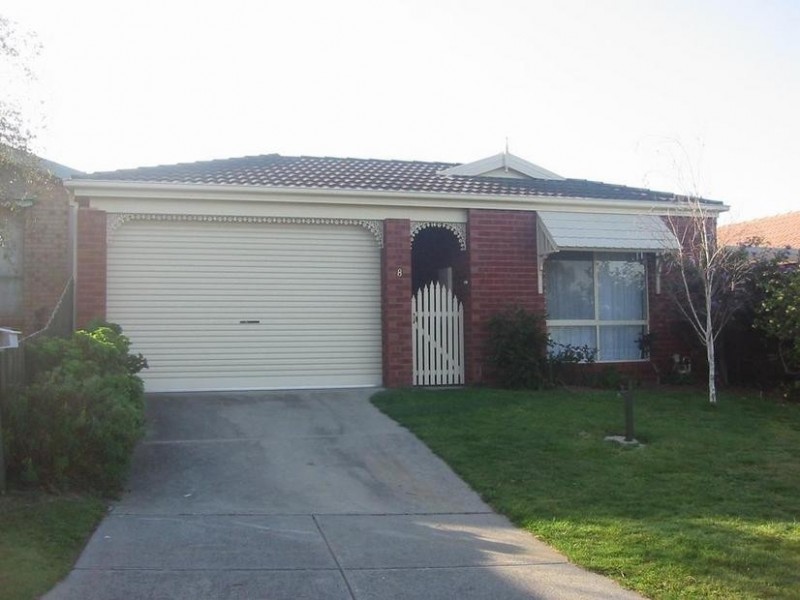 8 Mirrabrook Court, Berwick VIC 3806