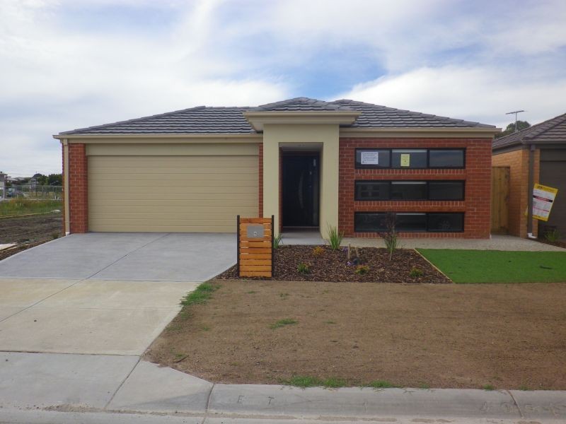 5 Markbeech Crescent, Officer VIC 3809