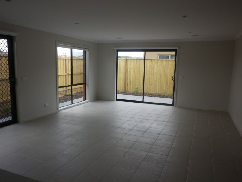 5 Markbeech Crescent, Officer VIC 3809