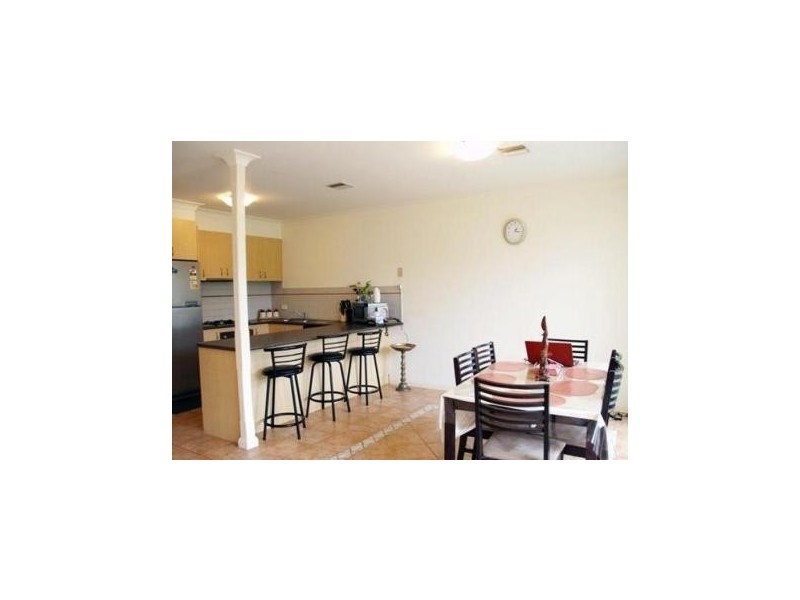 2 Cropton Place, Narre Warren South VIC 3805