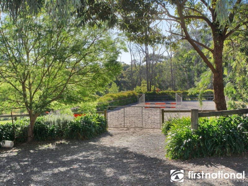 8 Noack Rd, Harkaway VIC 3806