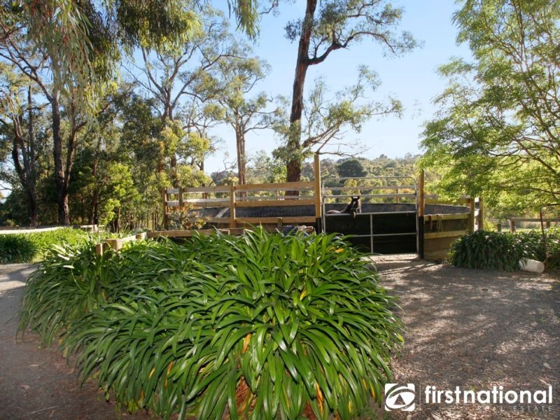 8 Noack Road, Harkaway VIC 3806