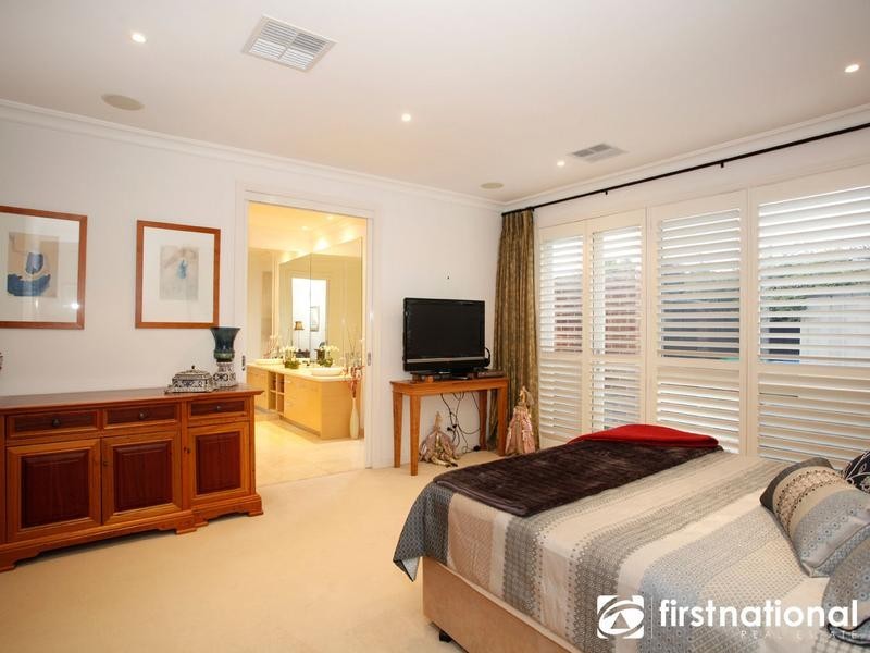 10 Rosemary Court, Berwick VIC 3806