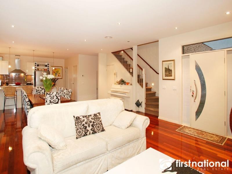 3/4a Buchanan Road, Berwick VIC 3806