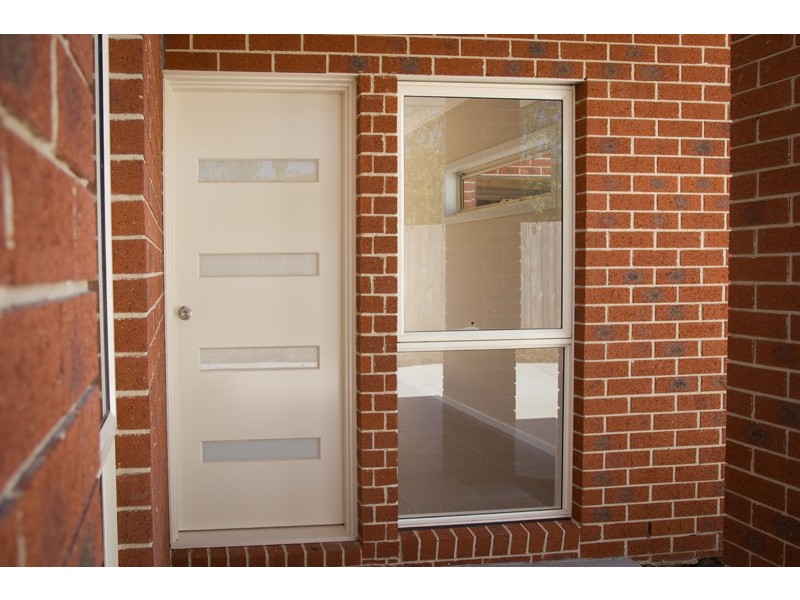 2/84 Sweeney Drive, Narre Warren VIC 3805