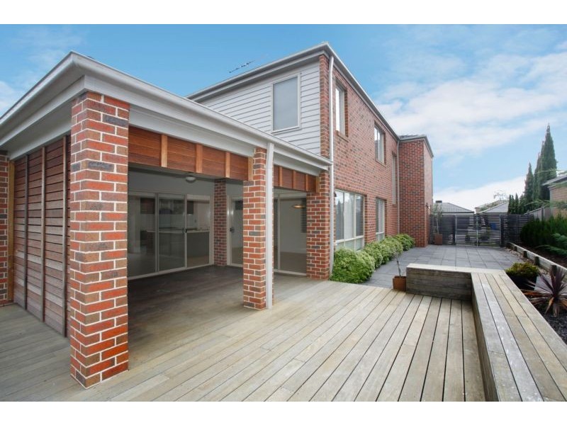 8 Viewpoint Place, Berwick VIC 3806