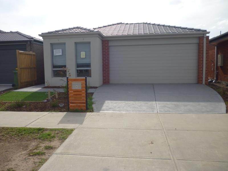 9 Heathfield Lane, Officer VIC 3809