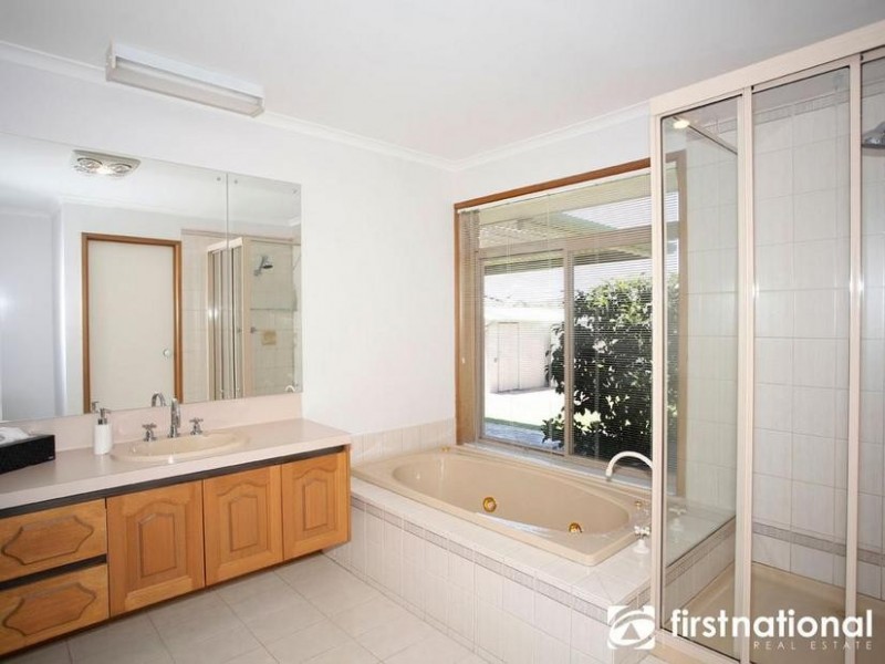 30 Howell Drive, Berwick VIC 3806