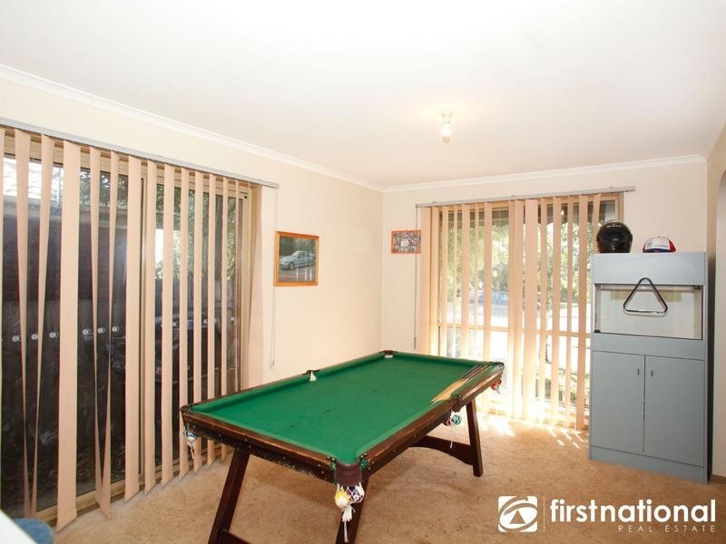 37 St Boswells Avenue, Berwick VIC 3806