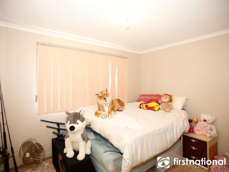 37 St Boswells Avenue, Berwick VIC 3806