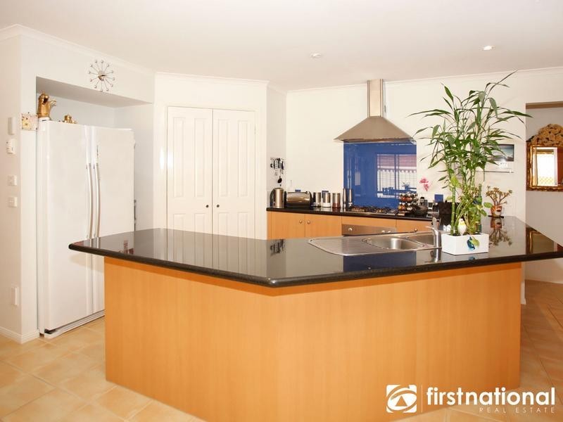 26 Homewood Boulevard, Hallam VIC 3803