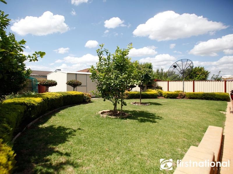 26 Homewood Boulevard, Hallam VIC 3803