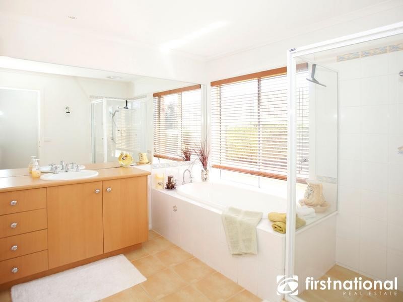 26 Homewood Boulevard, Hallam VIC 3803