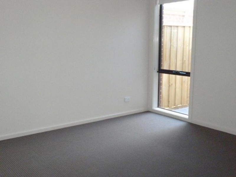 21 Celestine Drive, Officer VIC 3809