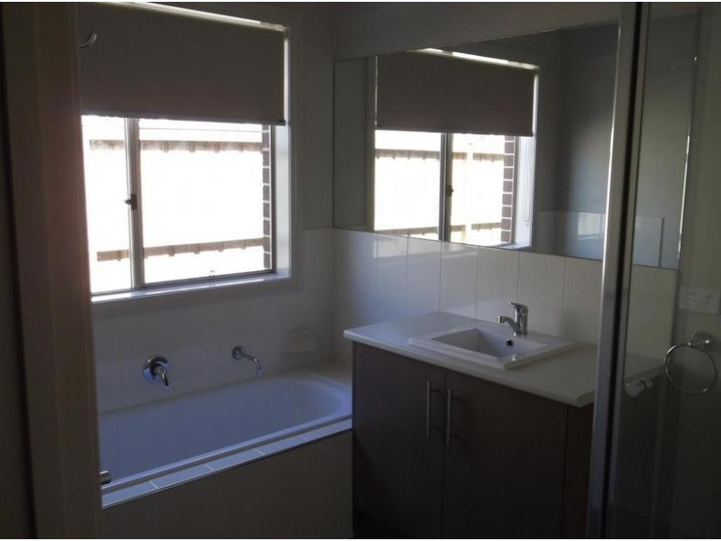 201 Linsell Boulevard, Cranbourne East VIC 3977
