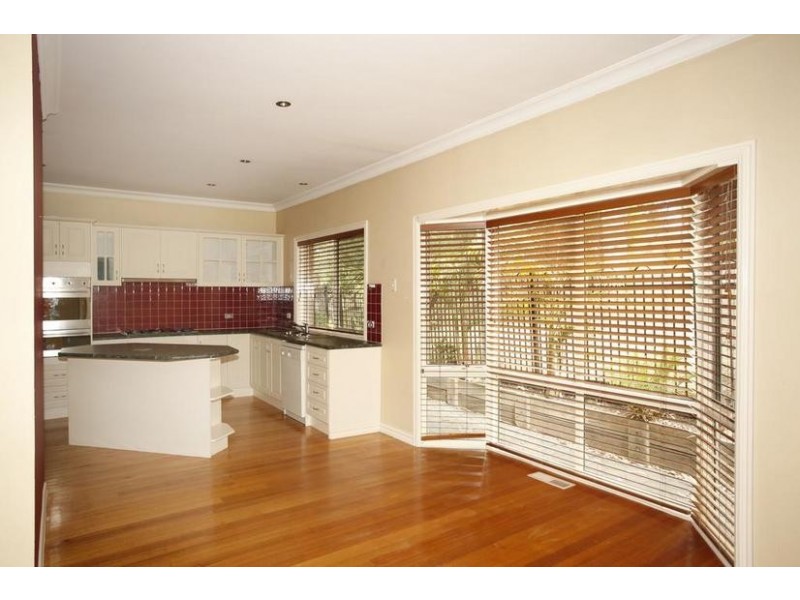 2/20 Outlook Drive, Berwick VIC 3806