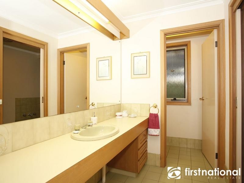 50-51 Malanie Close, Narre Warren North VIC 3804