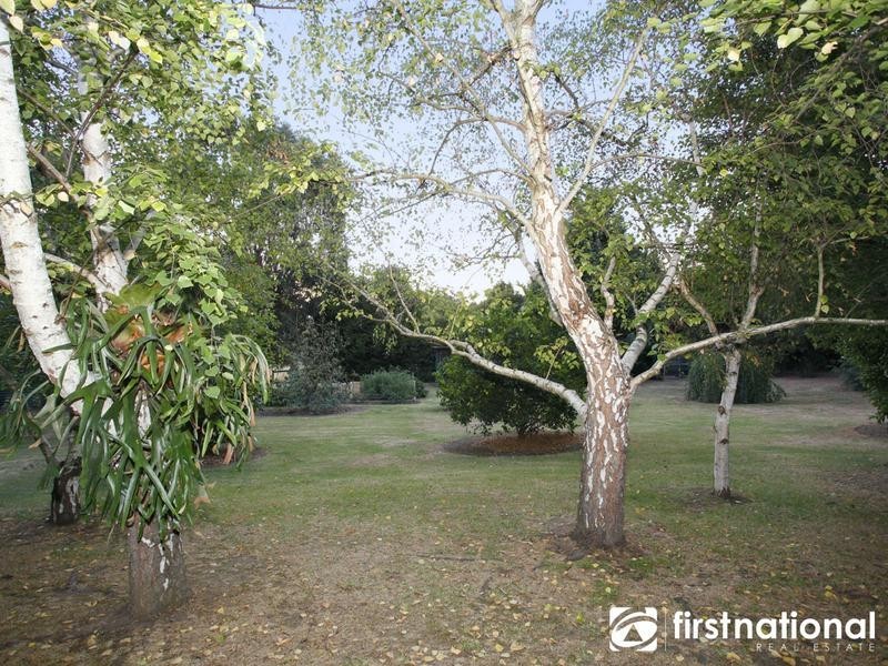 50-51 Malanie Close, Narre Warren North VIC 3804