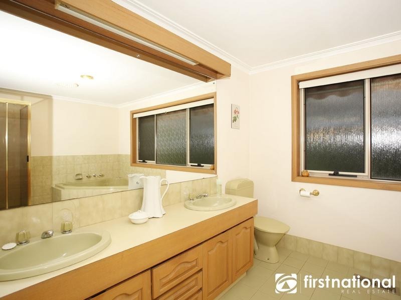 50-51 Malanie Close, Narre Warren North VIC 3804